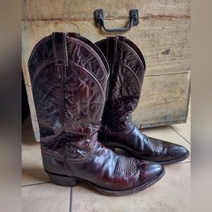 Cowboy boots size 11 1/2 Justin
